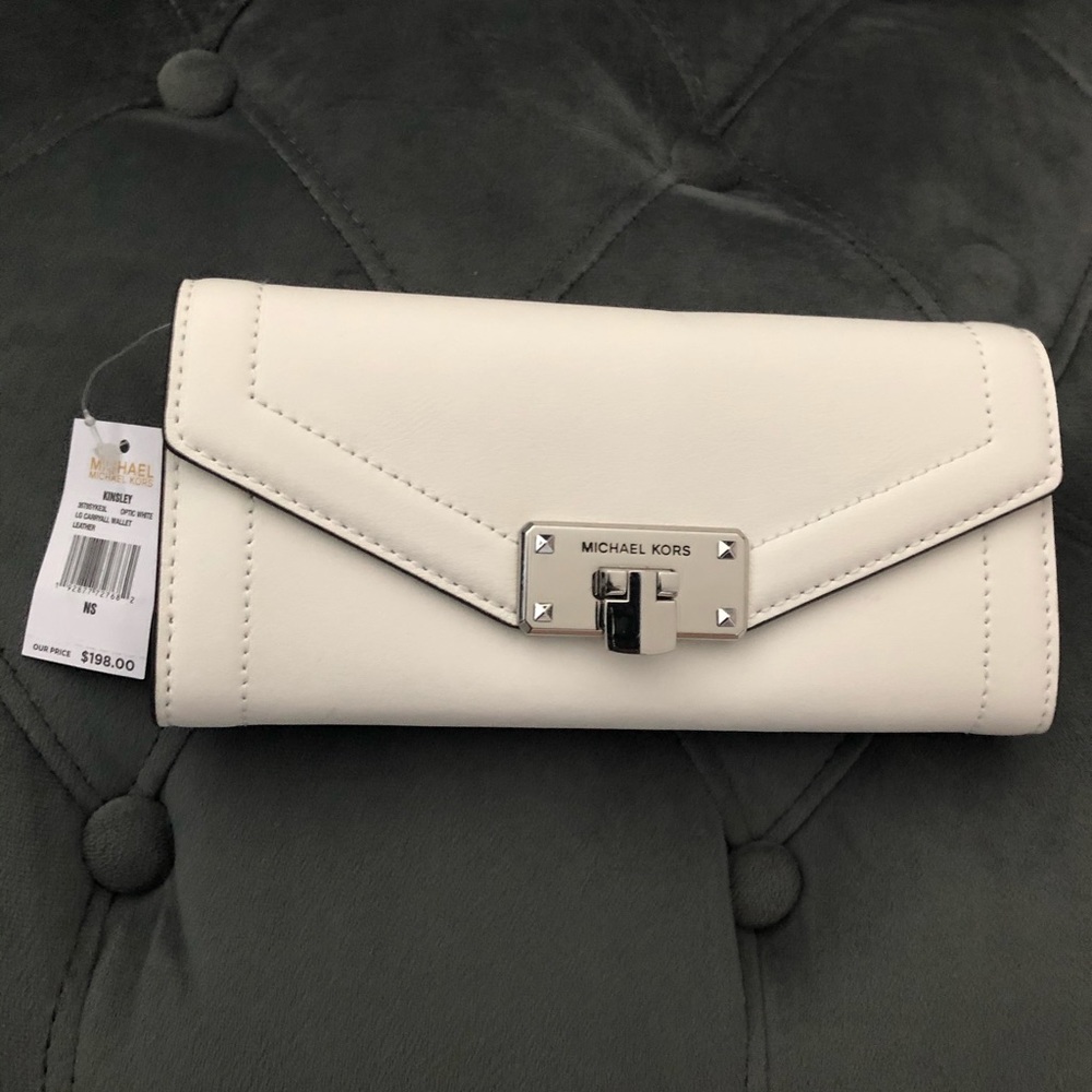 Michael Kors Kinsley Carryall Wallet Leather